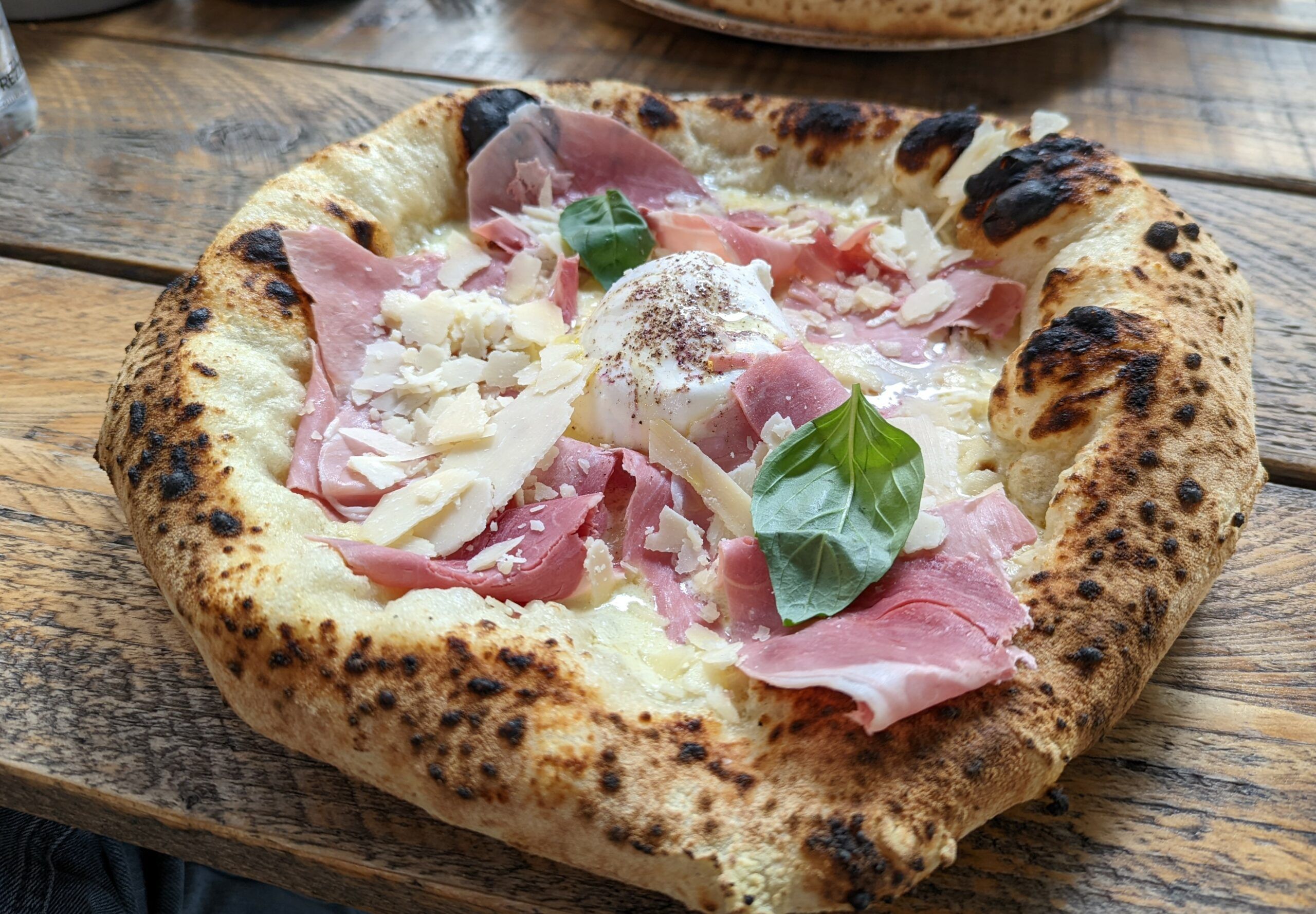Pizza aus dem 60 seconds to Napoli Restaurant Leipzig