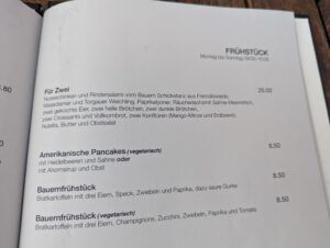 Frühstücks-Karte im Café & Restaurant LUISE Leipzig